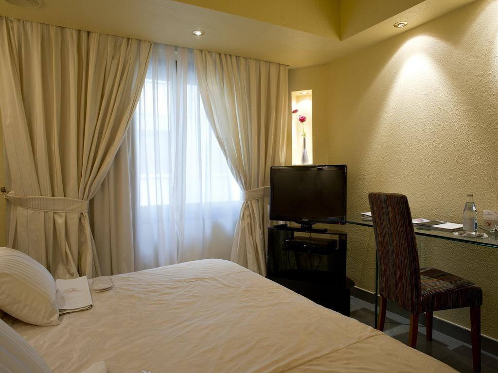 A Casa Canut Hotel Gastronomic Les Escaldes Kültér fotó A room at the hotel