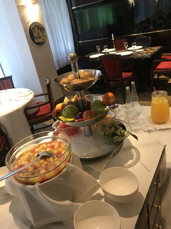 A Casa Canut Hotel Gastronomic Les Escaldes Kültér fotó Fruit salad