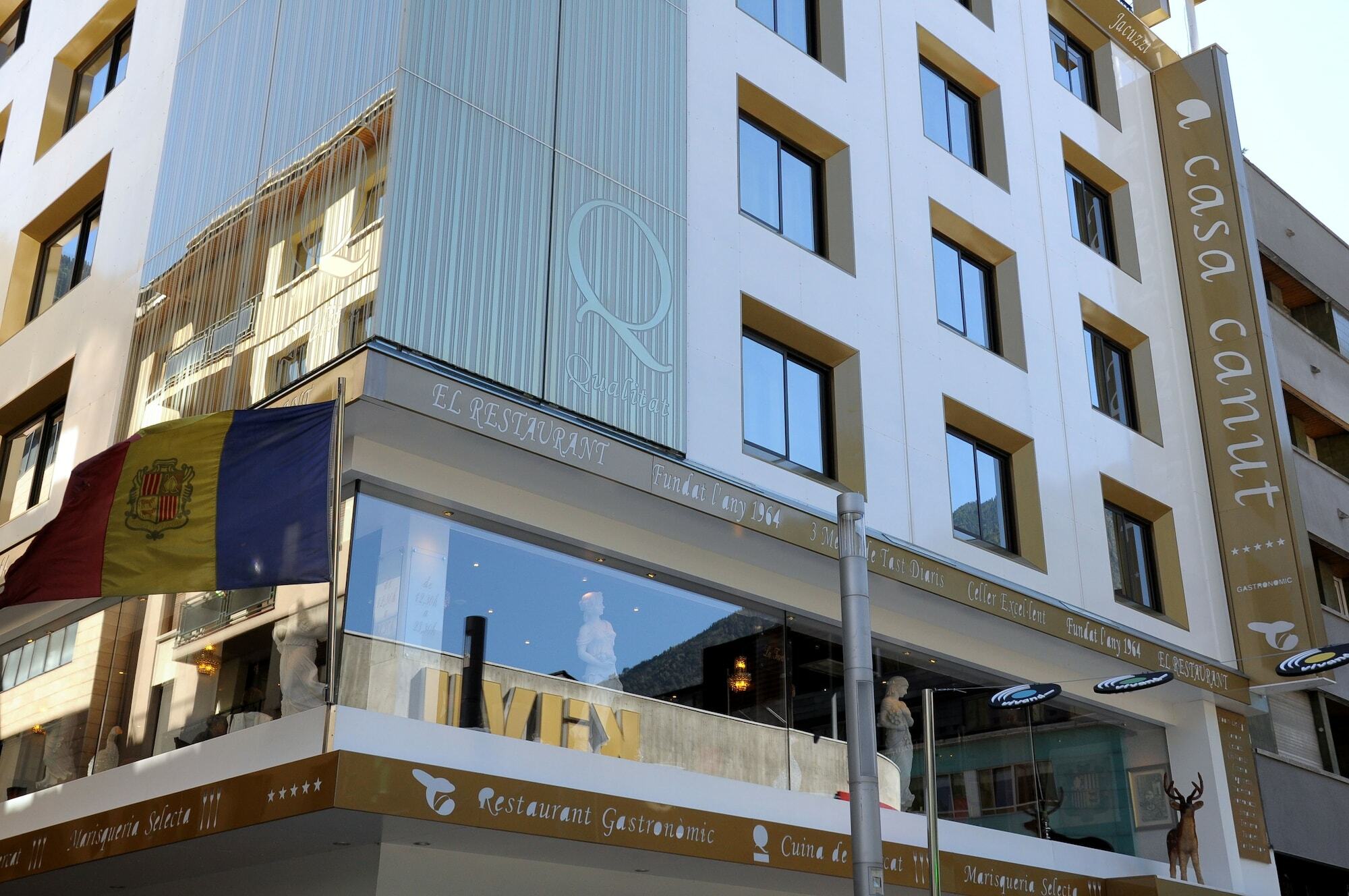 A Casa Canut Hotel Gastronomic Les Escaldes Kültér fotó Casa Canale